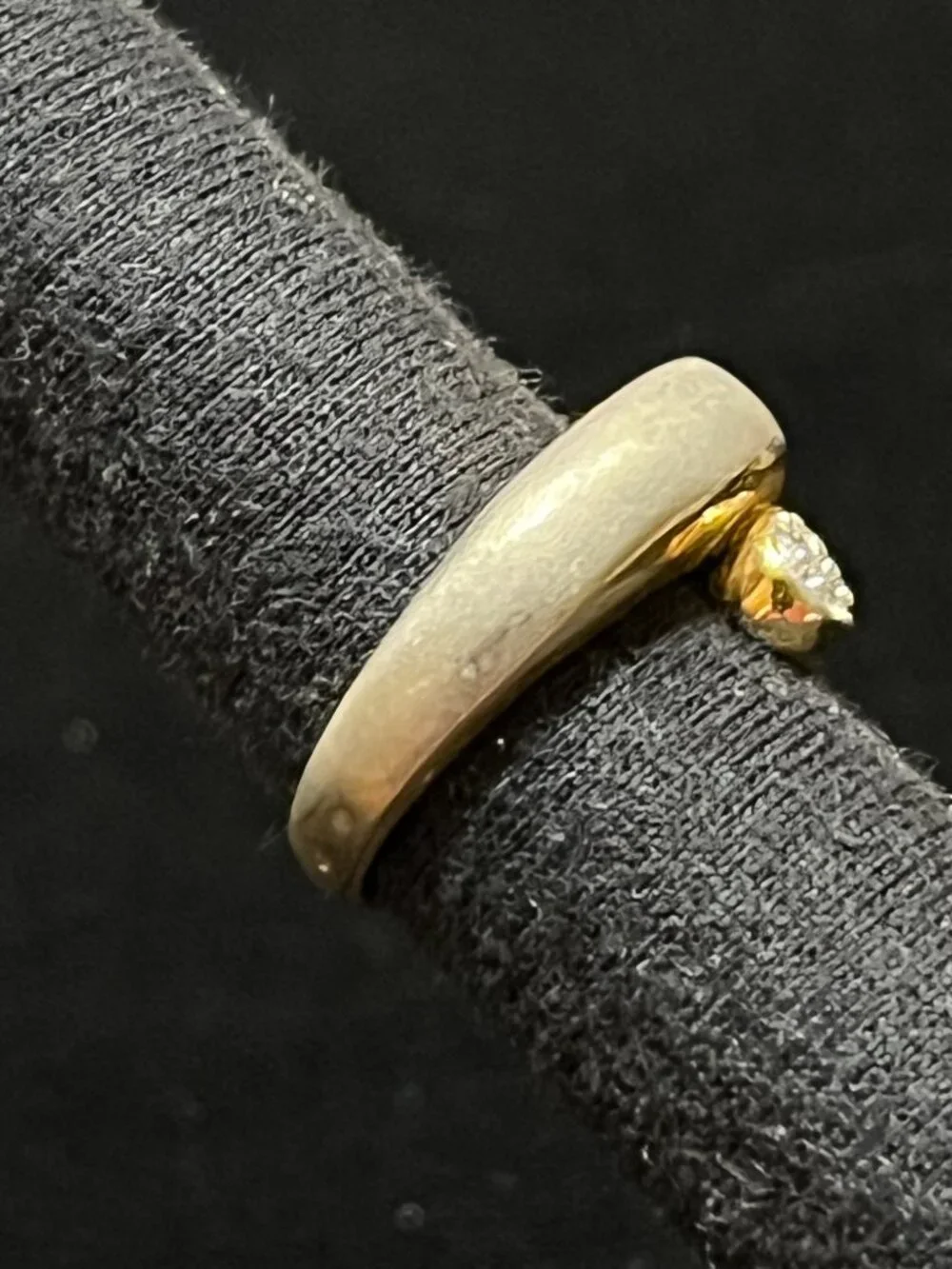 Vintage Chunky Gold Tone Bypass Ring Ruby Red Glass Faux Diamond Pavé Sz 6